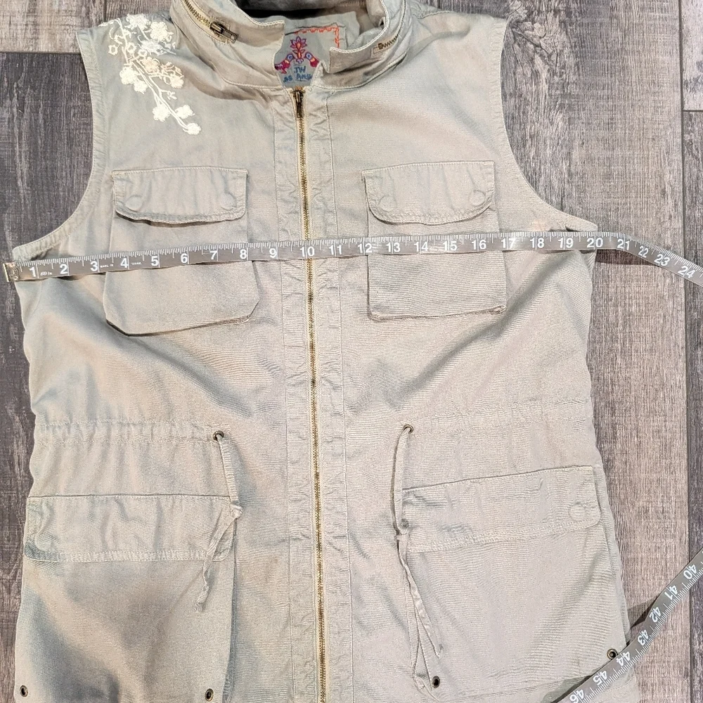Johnny Was Gray Sleeveless Utility Jacket Sz M - Picture 8 of 11